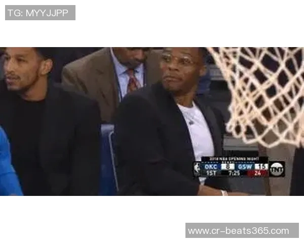 狄龙在雷霆对抗中展现激烈身体碰撞却遭遇最少犯规判罚